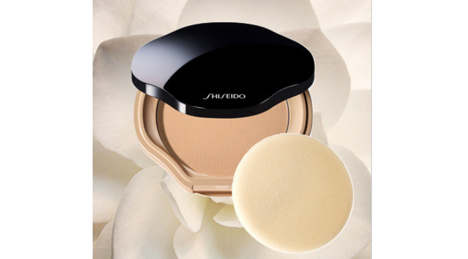 Sheer and Perfect Compact Foundation SPF 21 Additional Information Description: